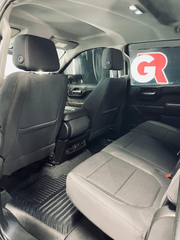 CHEVROLET SILVERADO 2021 - Imagen 10